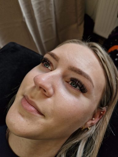 Wimpernverlängerung Mega Volumen